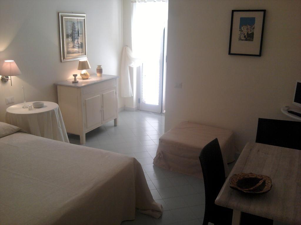 Proserpina Tropea Cameră foto